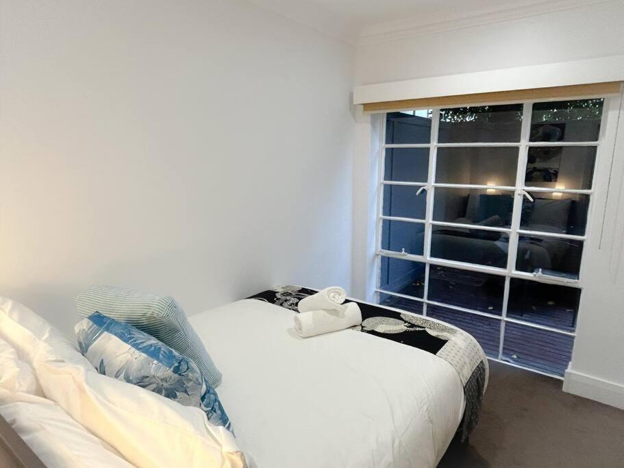Apartamento East Melbourne Unit With Courtyard Exterior foto